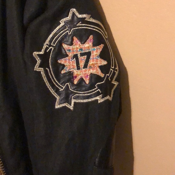 Jacket - Picture 4 of 5